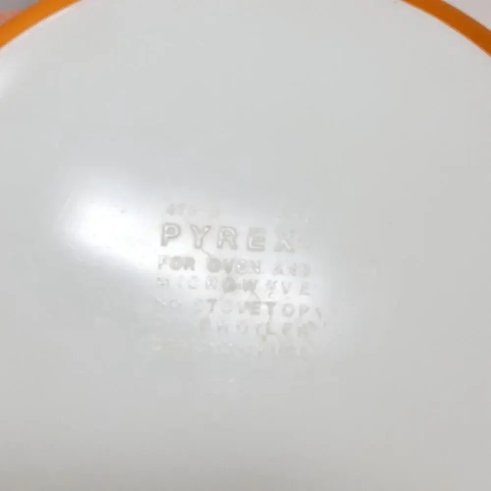 PYREX 475B 2.5 Quart Butterfly Gold CASSEROLE DISH 8.75